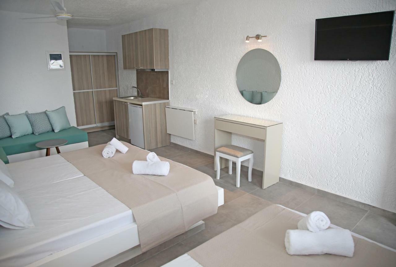 Blue Ocean Apartments Makrýgialos المظهر الخارجي الصورة