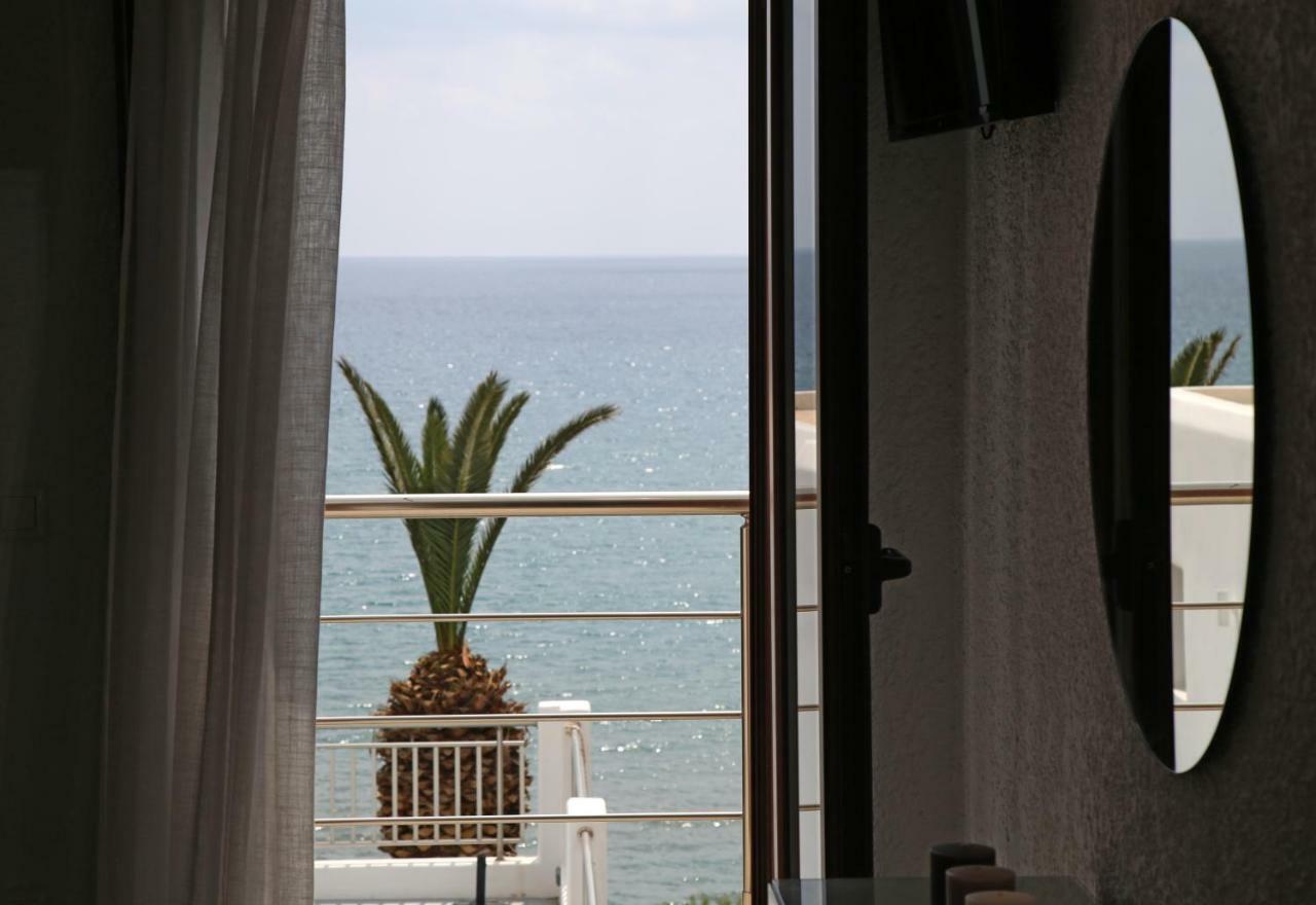 Blue Ocean Apartments Makrýgialos المظهر الخارجي الصورة