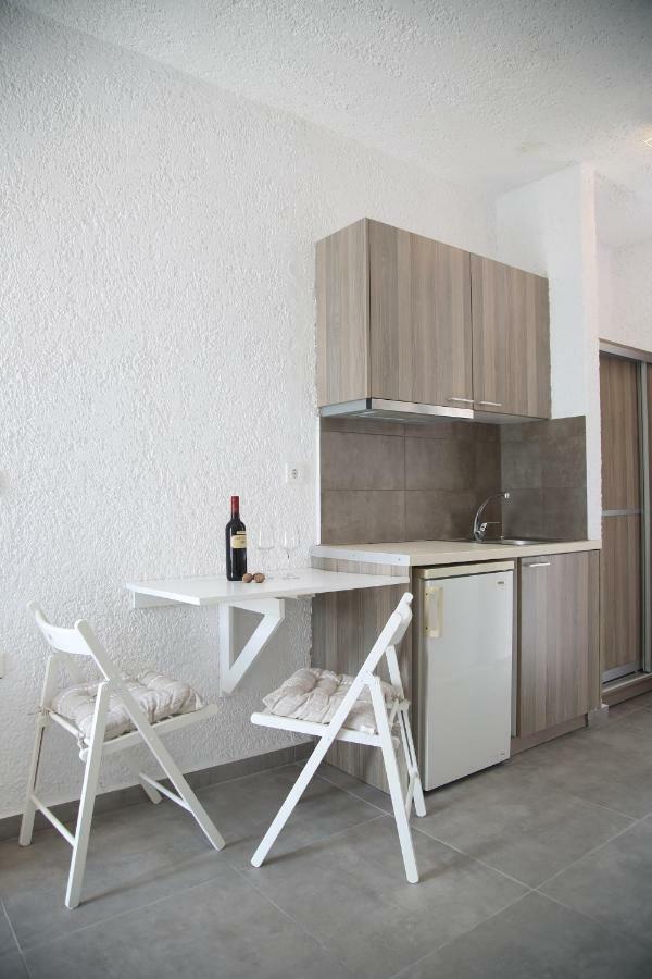 Blue Ocean Apartments Makrýgialos المظهر الخارجي الصورة