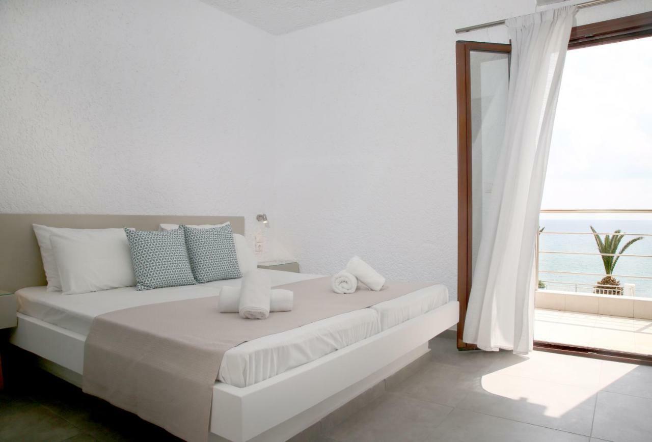 Blue Ocean Apartments Makrýgialos المظهر الخارجي الصورة